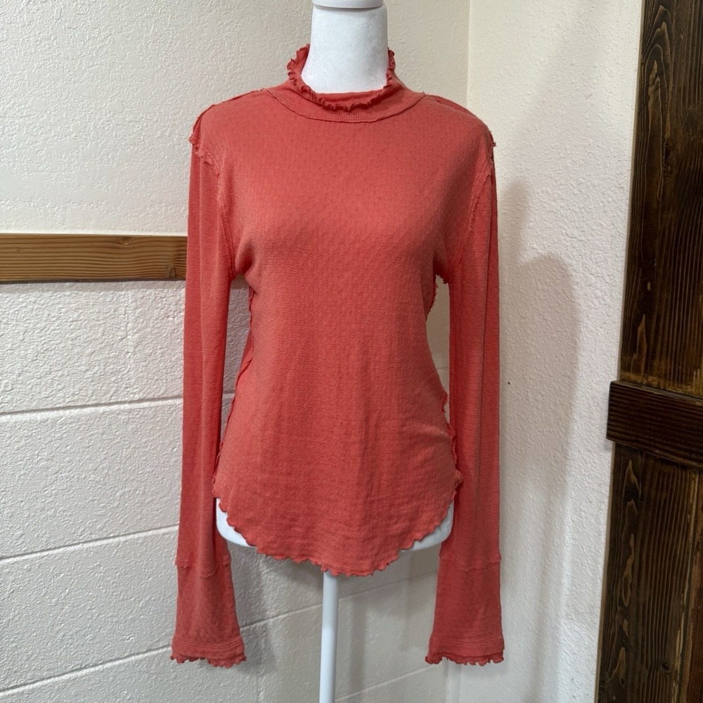We The Free Mock Neck Top Womens L Coral Pink Lettuce Edge Thermal Layering